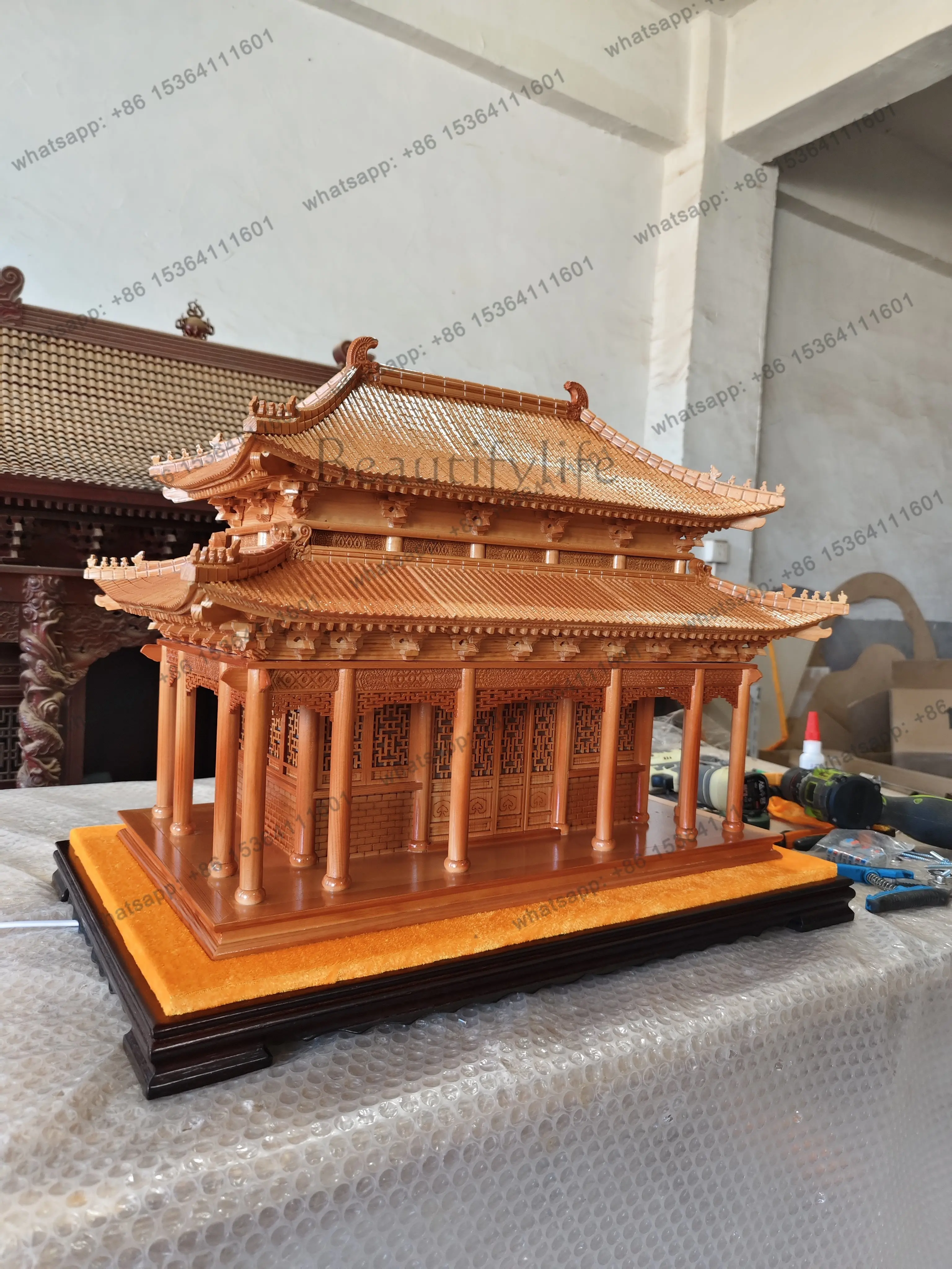 Wood carving solid wood Chinese ornaments handicrafts ancient building model roof can be moved