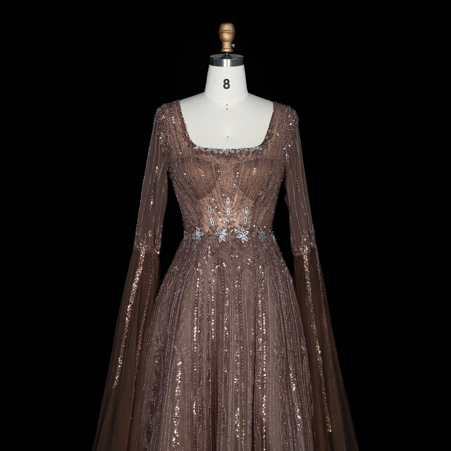 Sharon Said Luxuriöses Braunes Abendkleid mit Quadratischem Ausschnitt, Langen Glockenärmeln, Schwer Perlenbestickt, Dubai Formelle Partykleider SS065 Maßanfertigung – Detail 12