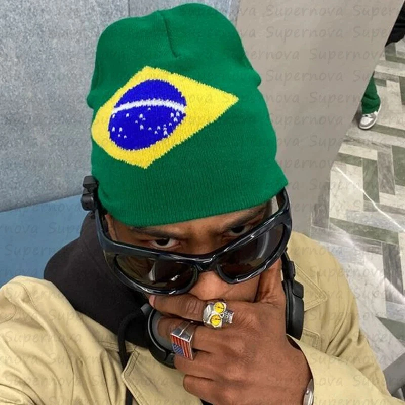 Cappelli lavorati a maglia alla moda per i fan brasiliani Cappelli da club della Coppa del Mondo autunno inverno Cosplay Berretto invernale caldo lavorato a maglia unisex