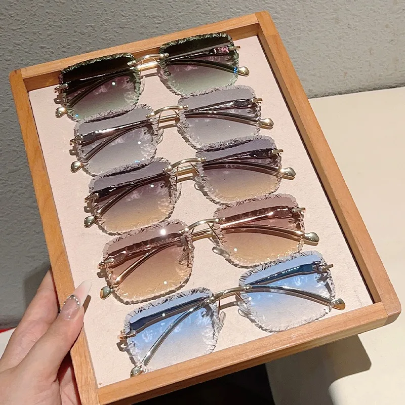 Rimless Square Sunglasses Women Men Fashion Luxury Brand Designer Metal Diamond Cutting Retro Elegant Shades Trendy Cute Glasses