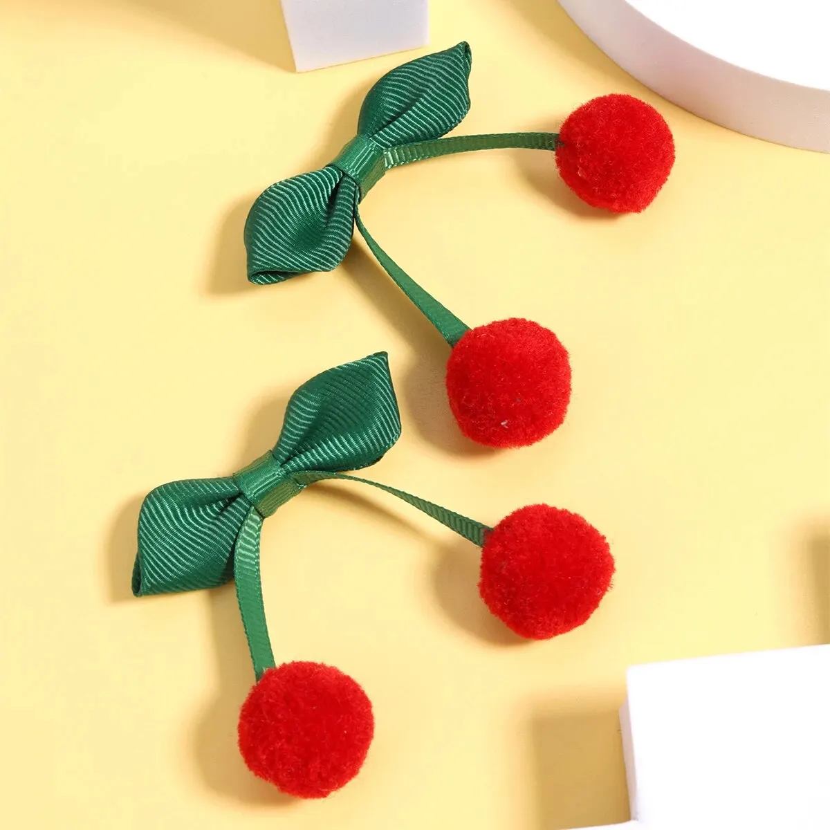 2Pcs Cherry Ball Shape Hair Clip Green Leaves Red Cherry Balls Alligator Clips Hair Accessories for Girls Kids Headwear Gift