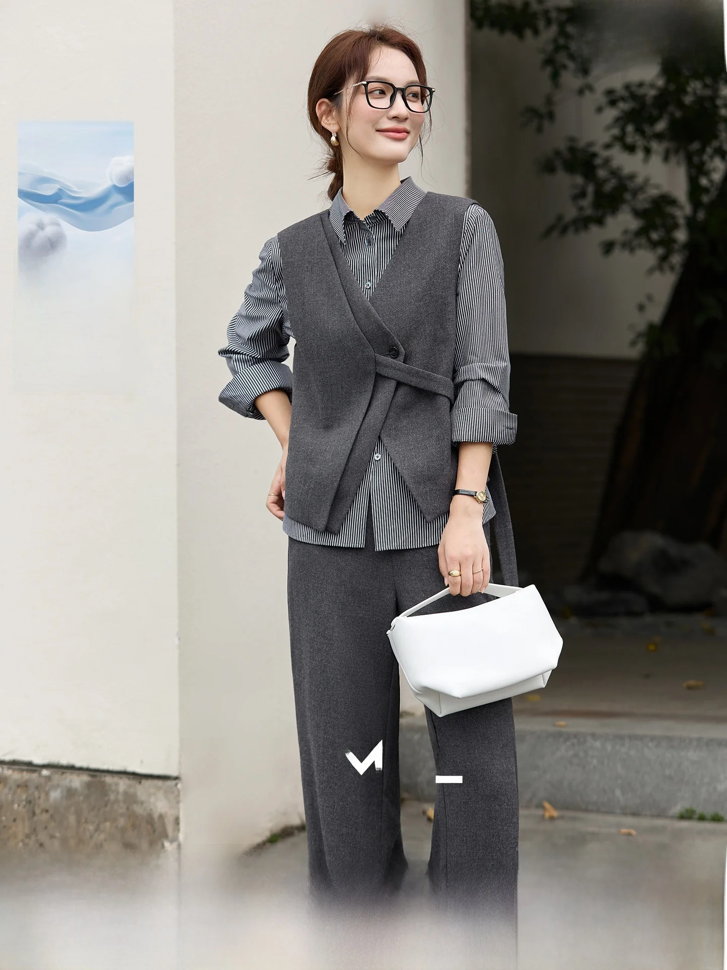 

Женский комплект из трех предметов: футболка с длинным рукавом, полосатая рубашка, жилет, брюки. Хлопковый, с V-образным вырезом, повседневный, модный, осенняя новинка.