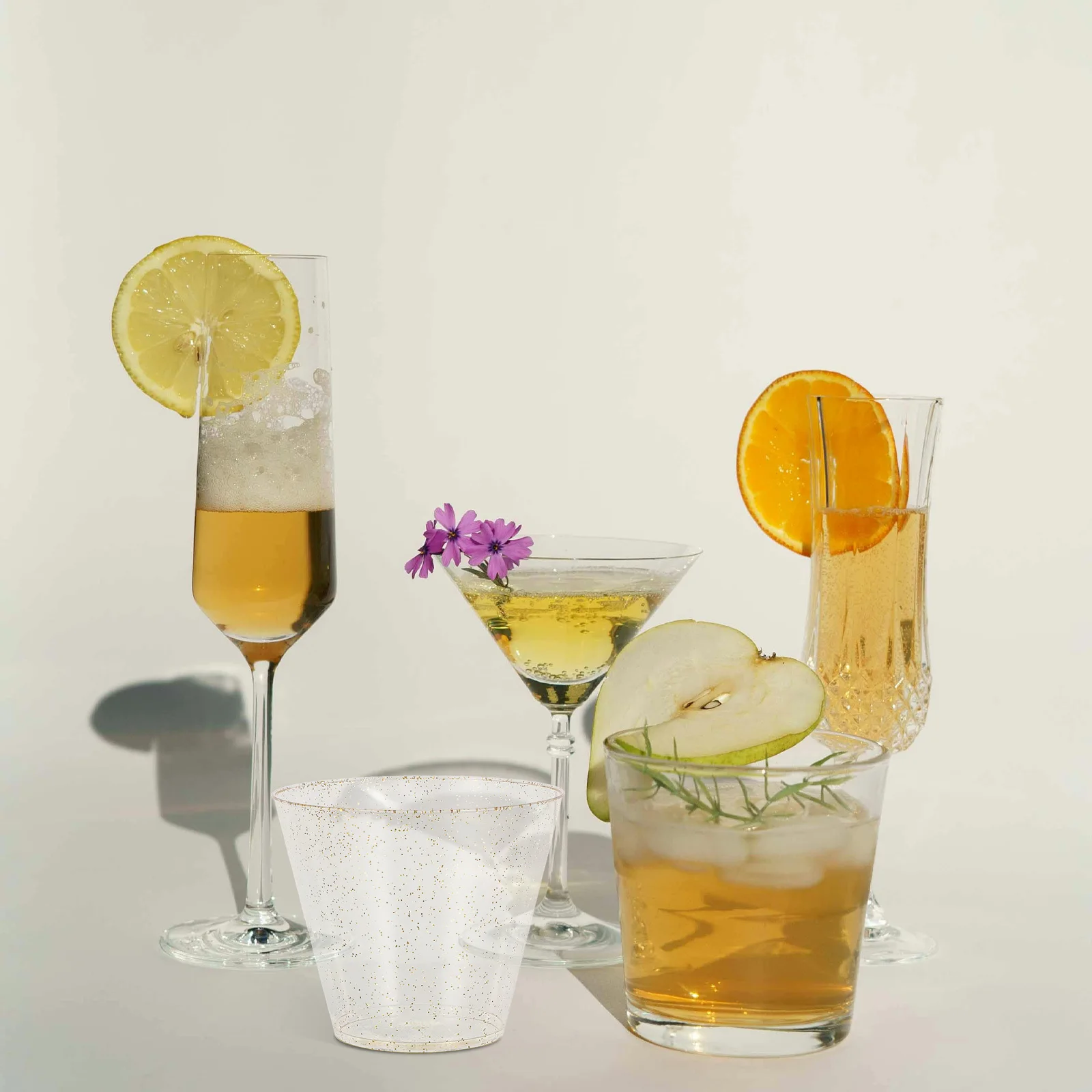 

25pcs Decorative Plastic Cups 9Oz Clear Glitter Disposable Cups For Party Dessert Tasting Parfait Appetizer Coffee Juice Event