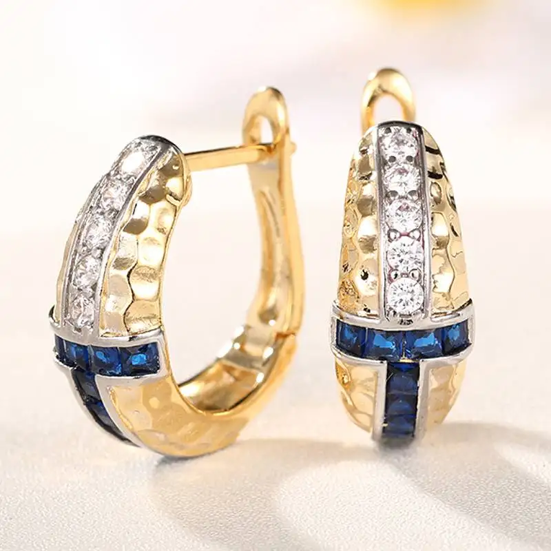 Huitan Edle zweifarbige Creolen für Damen mit eingelegtem, strahlend weiß/blauem Zirkonia, modisches Party-Accessoire für Damen, Hochzeitsschmuck