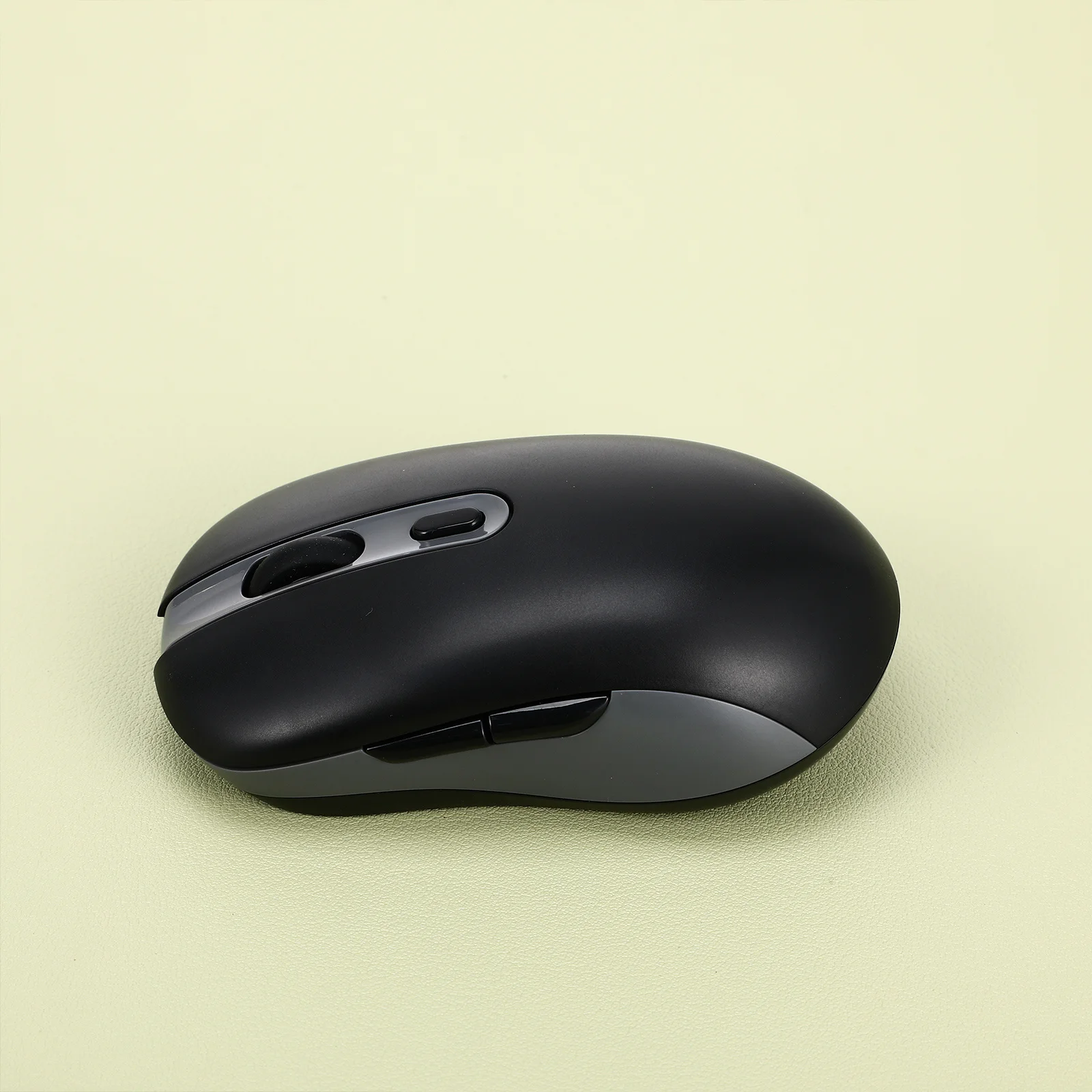 

Rechargeable Wireless Mouse with USB Receiver Optical Sensor Ergonomic Shape for Laptop Desktop Gaming Compact Size