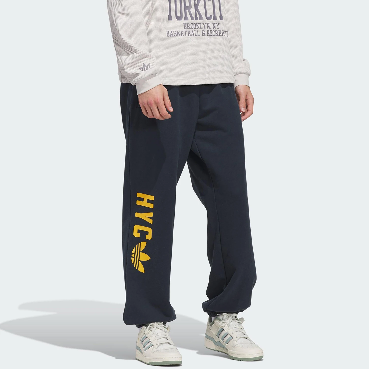 Adidas Originals Trefoil Mens and Womens Loose Basketball Tapered Leisure Pants JY4739