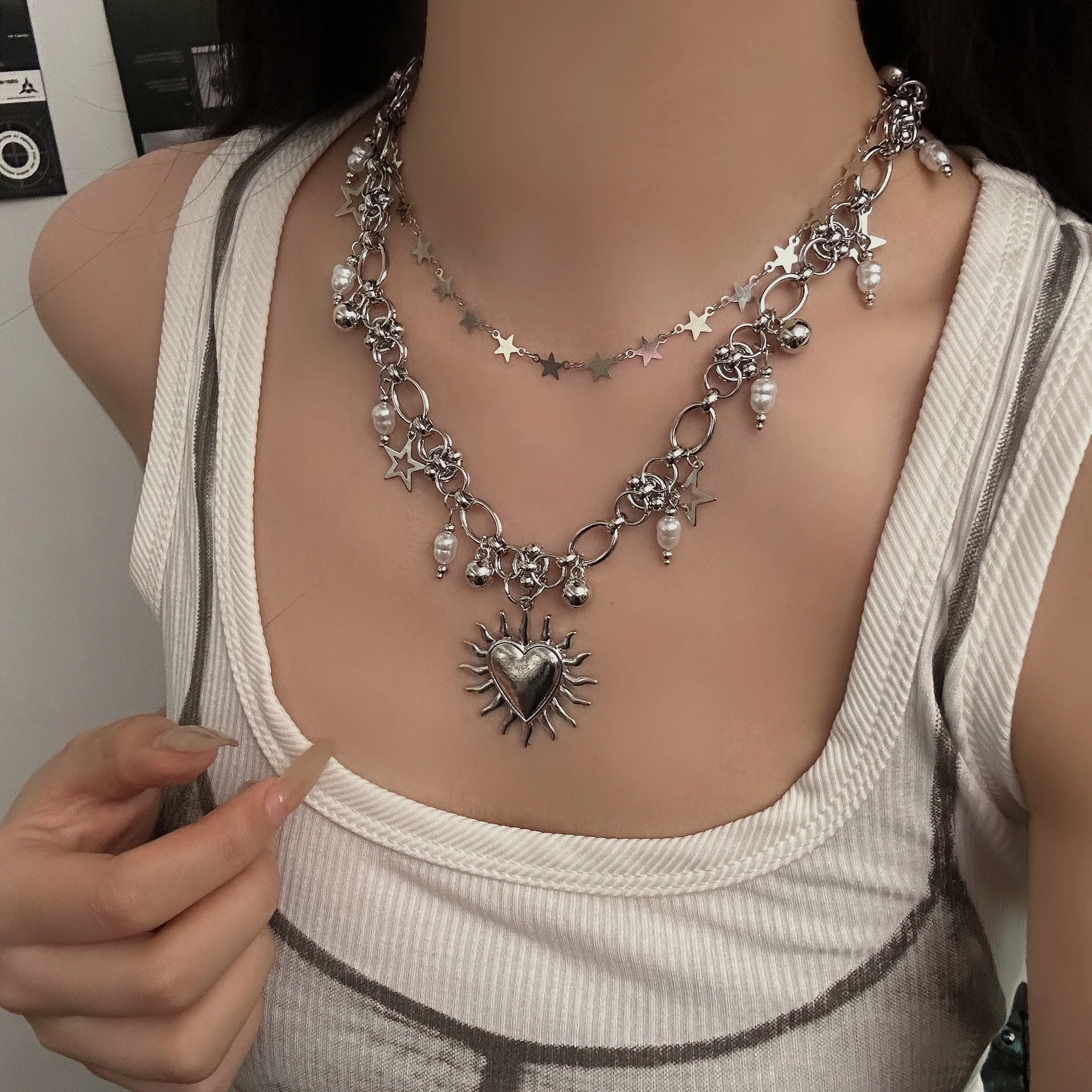 

DUTRIEUX Y2K Punk Star Pearl Heart Pendant Double Layered Necklace Women Fashion New Gothic Chain Personalized Choker Jewelry