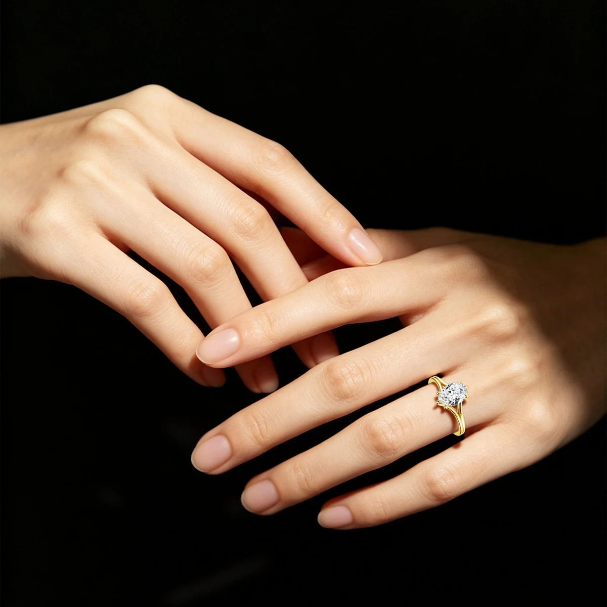 4,5 Karat oval geschliffener Moissanit-Verlobungsring für Damen, geteilter Schaft, 6-Krappen-Solitärring, 925er Sterlingsilber, Brautschmuck – Detail 8