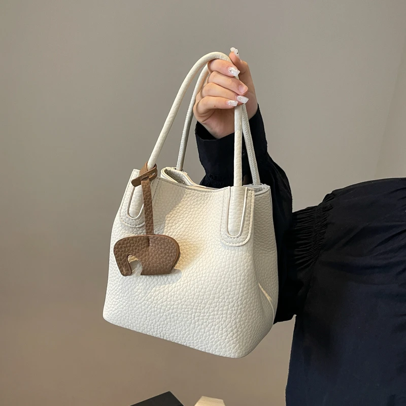 Fashion Simple PU Bucket Handbags Hasp Solid Small Tote Sense of Luxury High Quality Shoulder Bags for Women 2024 Classic Style