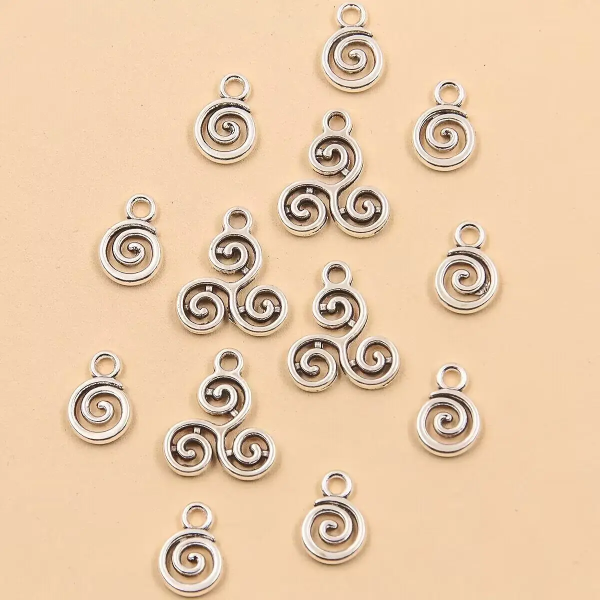 50PCS 2 Style Metal Alloy Geometry Charms Double Sided Hollow Round Pendant For Jewelry Buckle Making DIY Handmade Craft