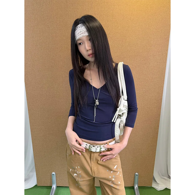 Benuynffy Solid Color V-Neck 3/4 Sleeve T-Shirt Women 2026 Autumn New Korean Fashion Slim Short Tee Top Female 2000s Clothes
