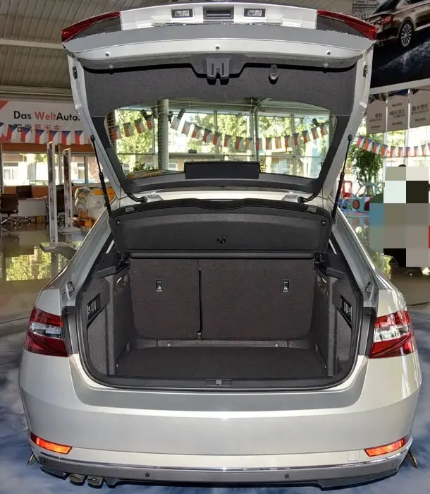 

2 шт. 546 мм задние амортизаторы с пружиной для Skoda Superb Liftback III (B8 Typ3V3) 2015-2022 2023, газовая пружина-амортизатор для задней двери багажника