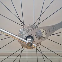 Herramienta de extracción de rueda libre de engranaje de bicicleta: piñón ajustable y llave de rueda libre con mango ergonómico, hecha de acero inoxidable