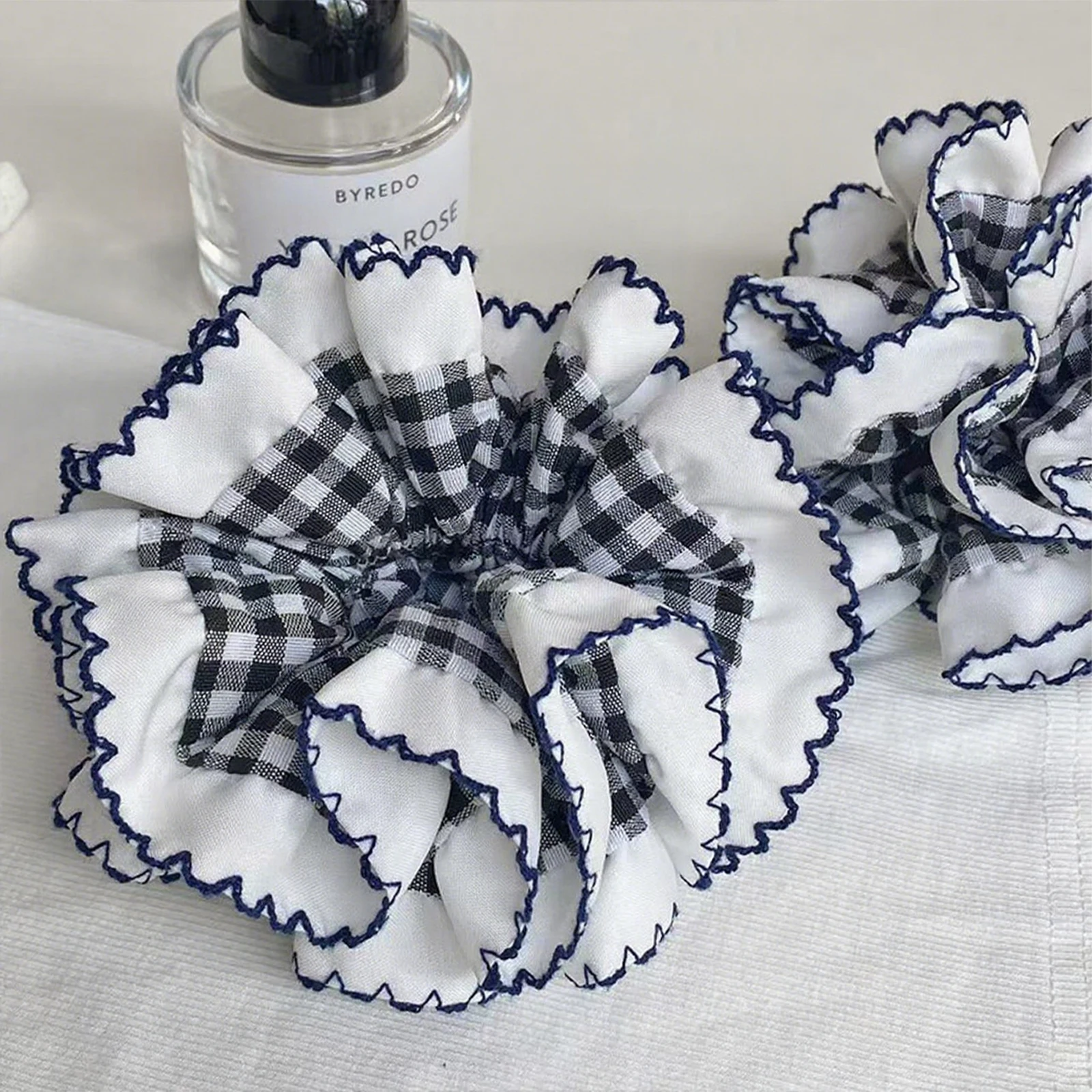

Retro literary black and white checkered large intestine scrunchie, navy blue wavy lace, hydrangea women's hair accessories