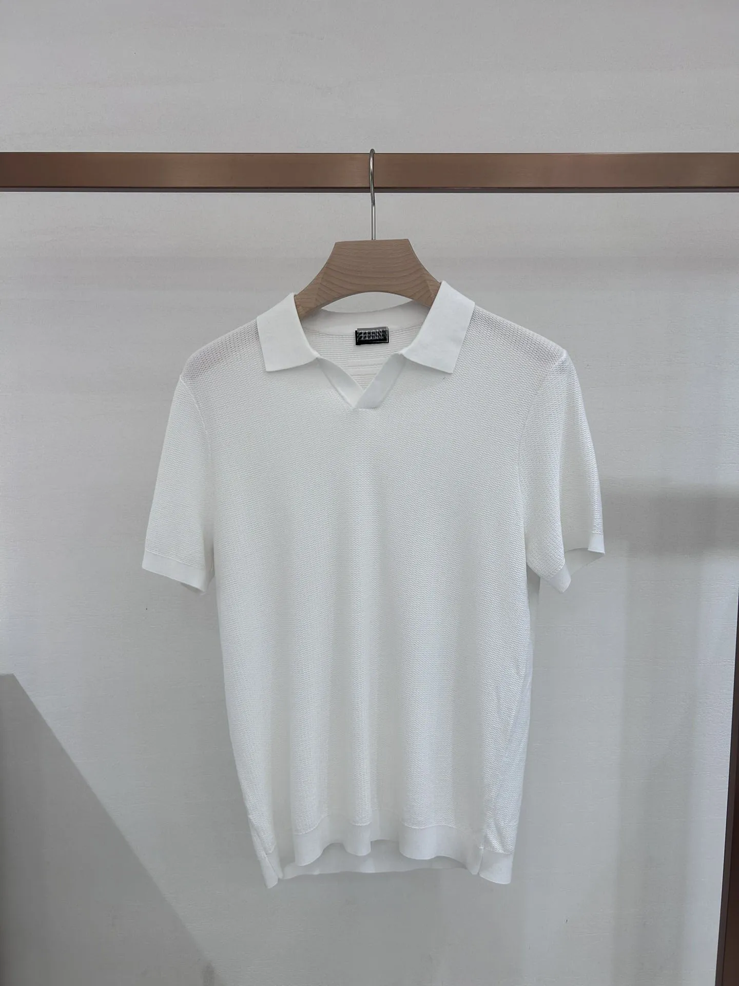 2025 DIKU Spring/Summer New V-neck Series Short Sleeve Knitted Polo Shirt with Delicate and Soft Texture, Selected from 100