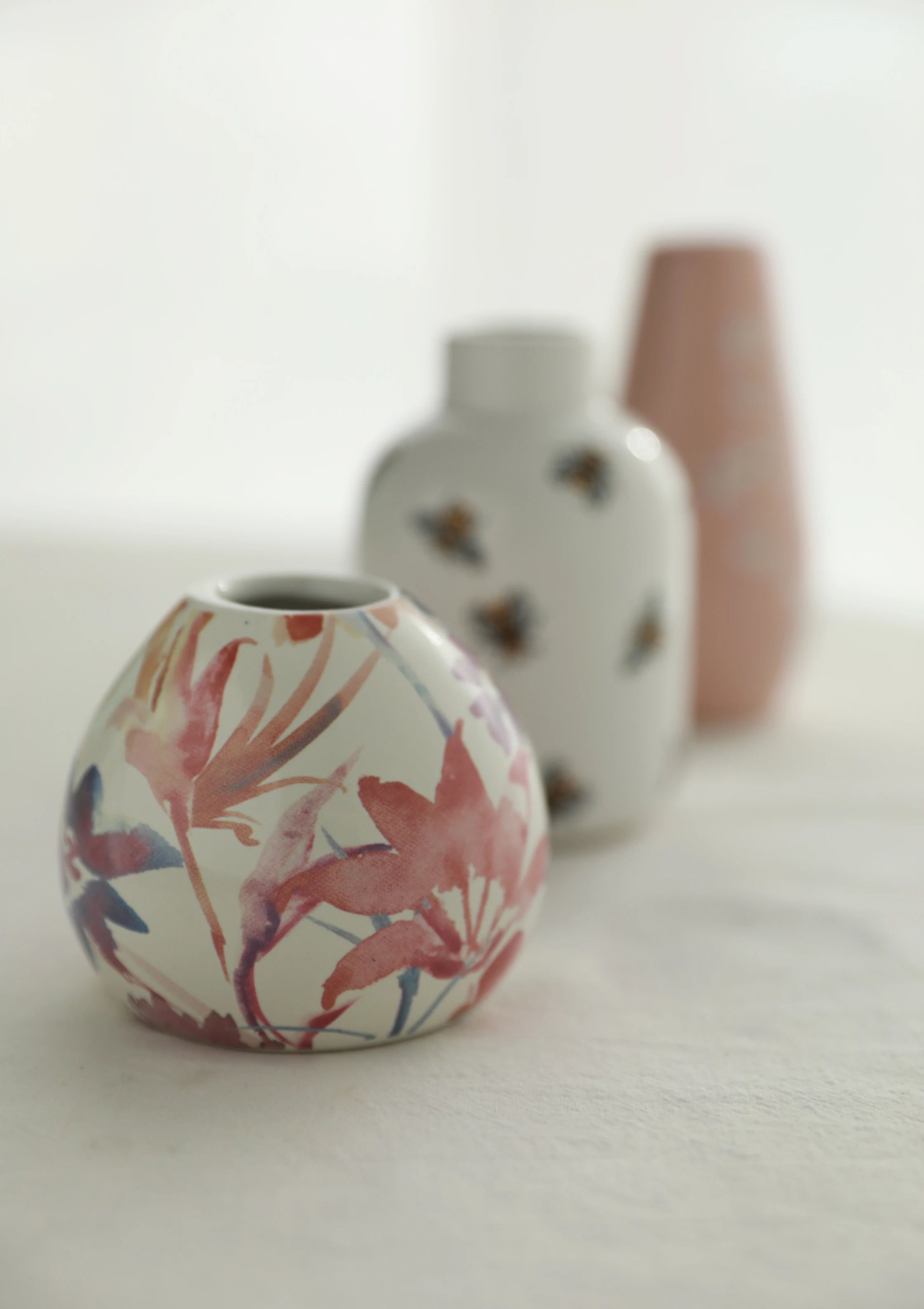 Three in A Group in The Spring Breeze, Ceramic Flower Vases, Aromatherapy Bottle Decorations