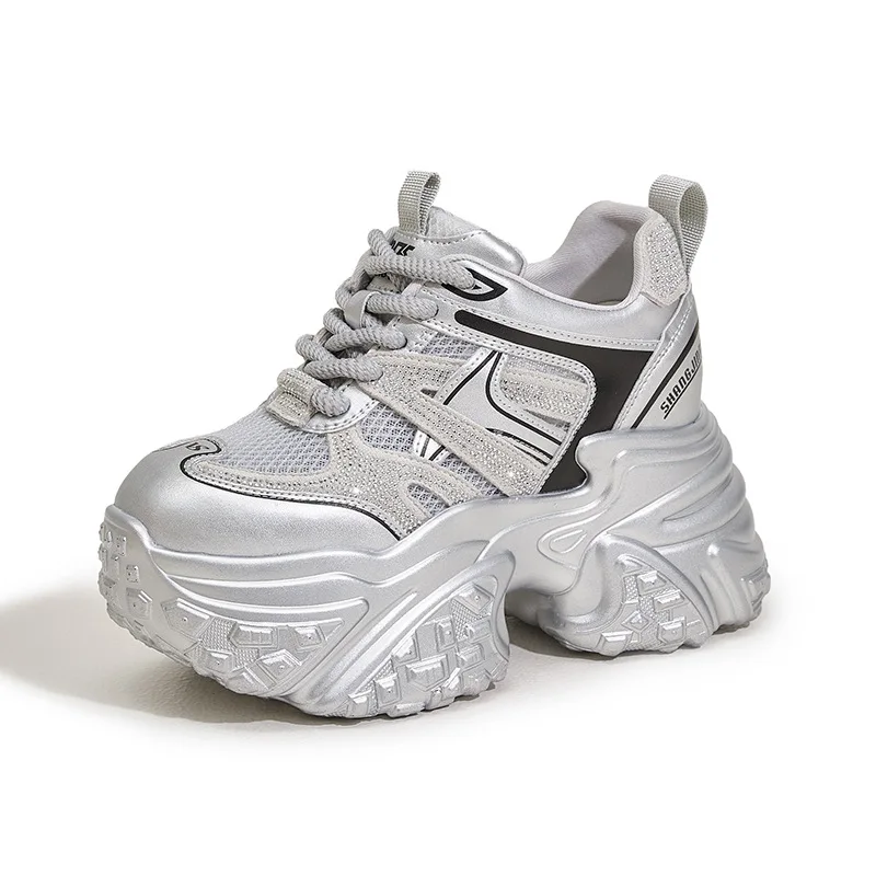 

10 см вулканизированная обувь из микрофибры с воздушной сеткой, блестящие кроссовки на высокой платформе на танкетке, дышащие осенние спортивные туфли для папы