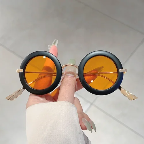 Imagen 2 del producto Nuevas gafas de sol redondas con montura pequeña para hombre, gafas de sol Vintage Punk para mujer, gafas de sol de lujo con personalidad a la moda para fotografía callejera UV400