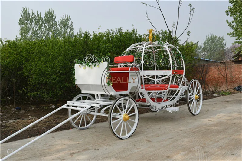 OEM Carriage Hotel Exhibition Props Electric Horse Carriage for Sale Wedding Horse Carriage with Electric Motor