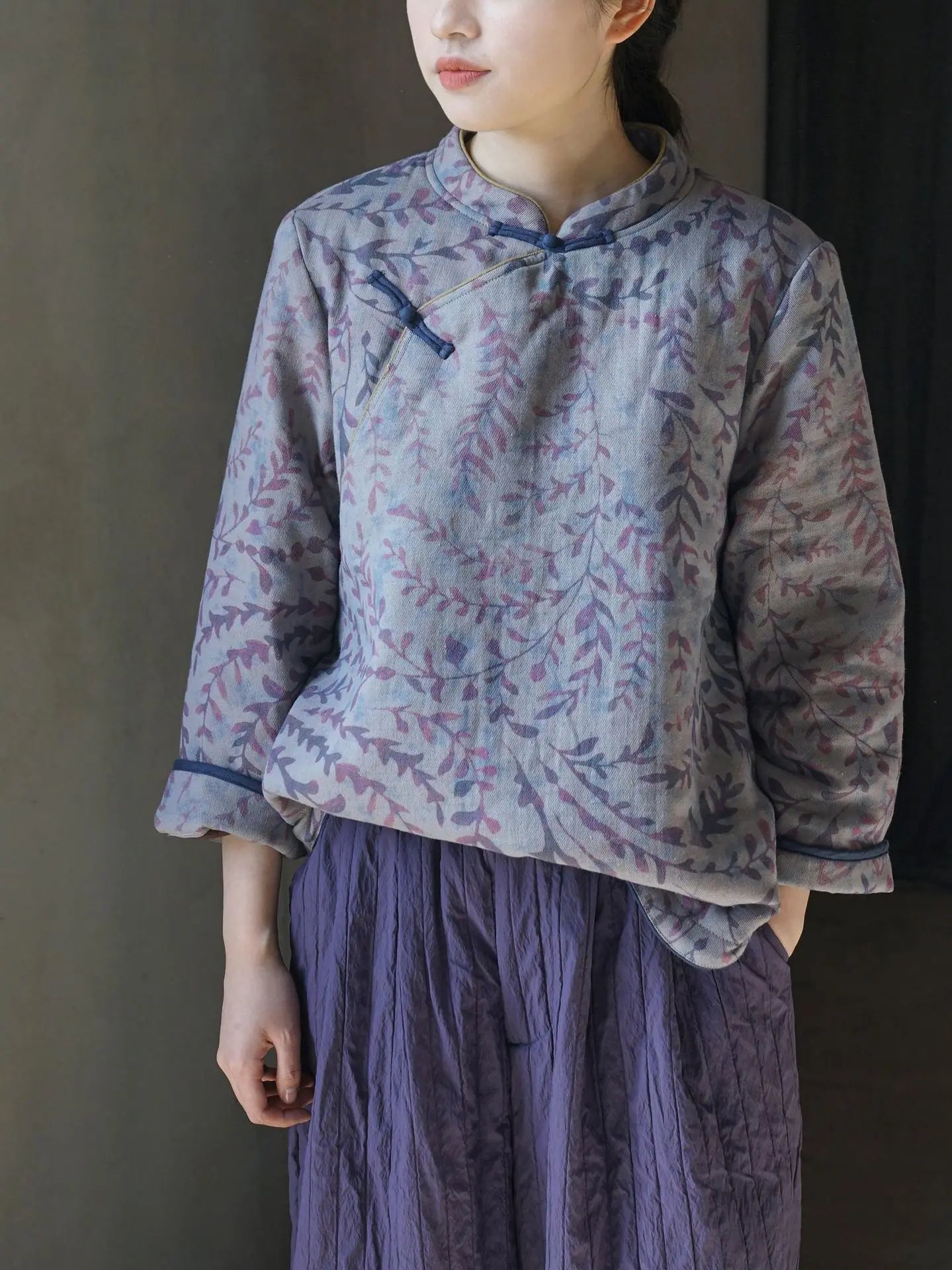 

New Chinese Style Off-Shoulder Button Floral Cotton Jacket Women's Winter Warm Outerwear Comfortable Loose Fit Printed Cotton...
