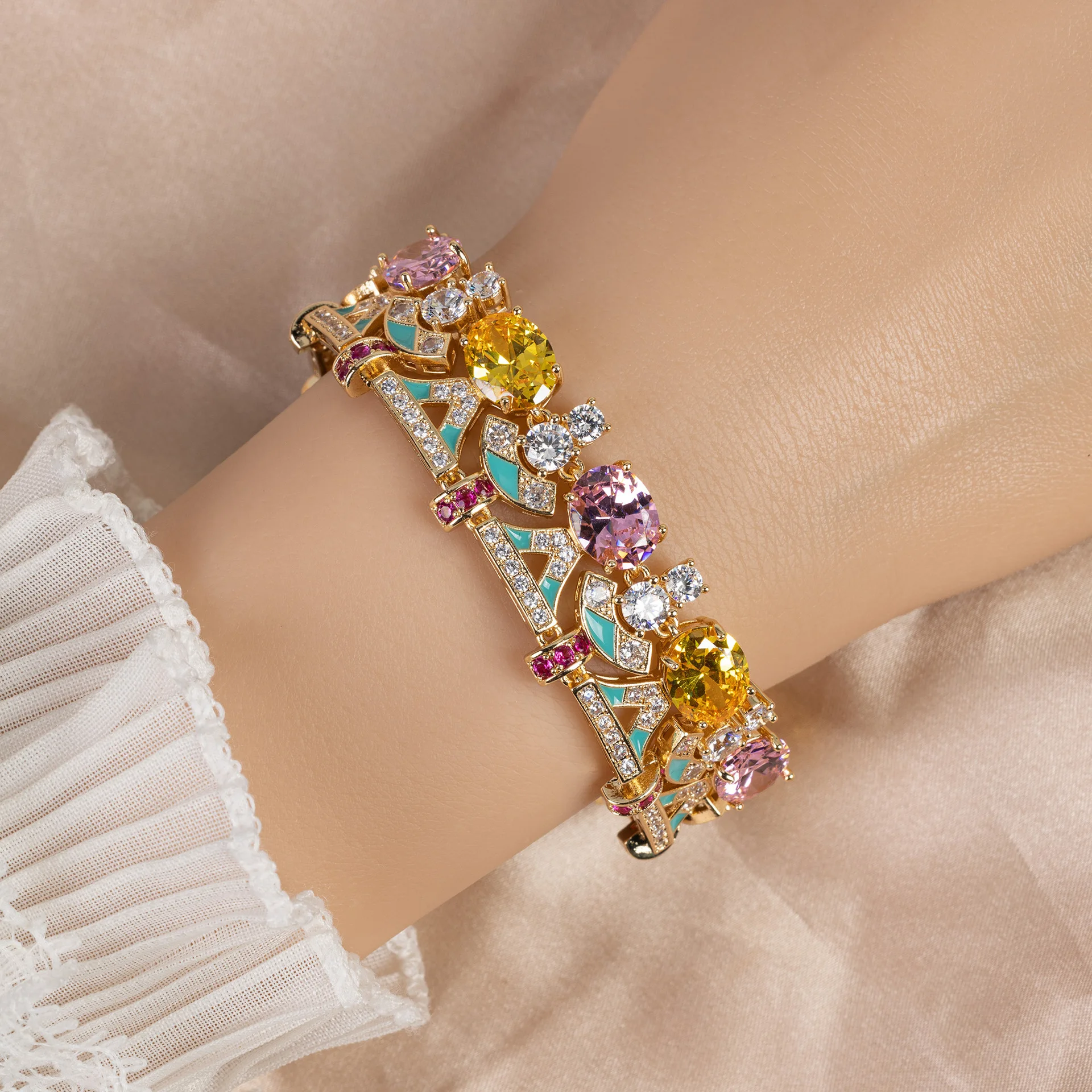 Luxury European and American style multicolor stereo daily bracelet jewelry women's wedding holiday travel accessories gift Z101