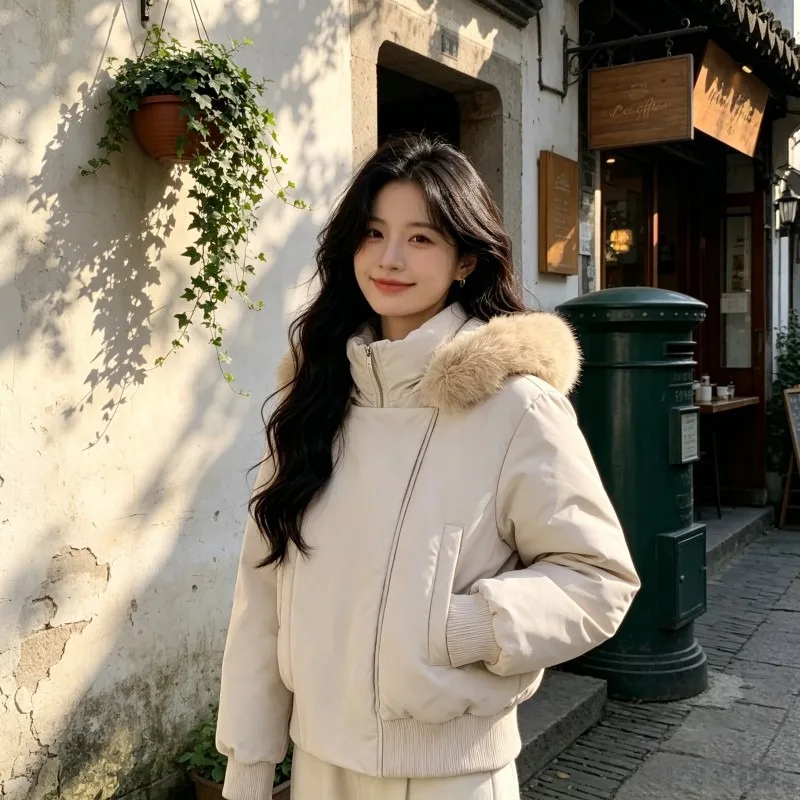 Winter 2026 New Big Fur Collar Hooded Short Cotton Clothes Women' Large Size Loose Thickened Warm Bread Clothes Jacket Commuting