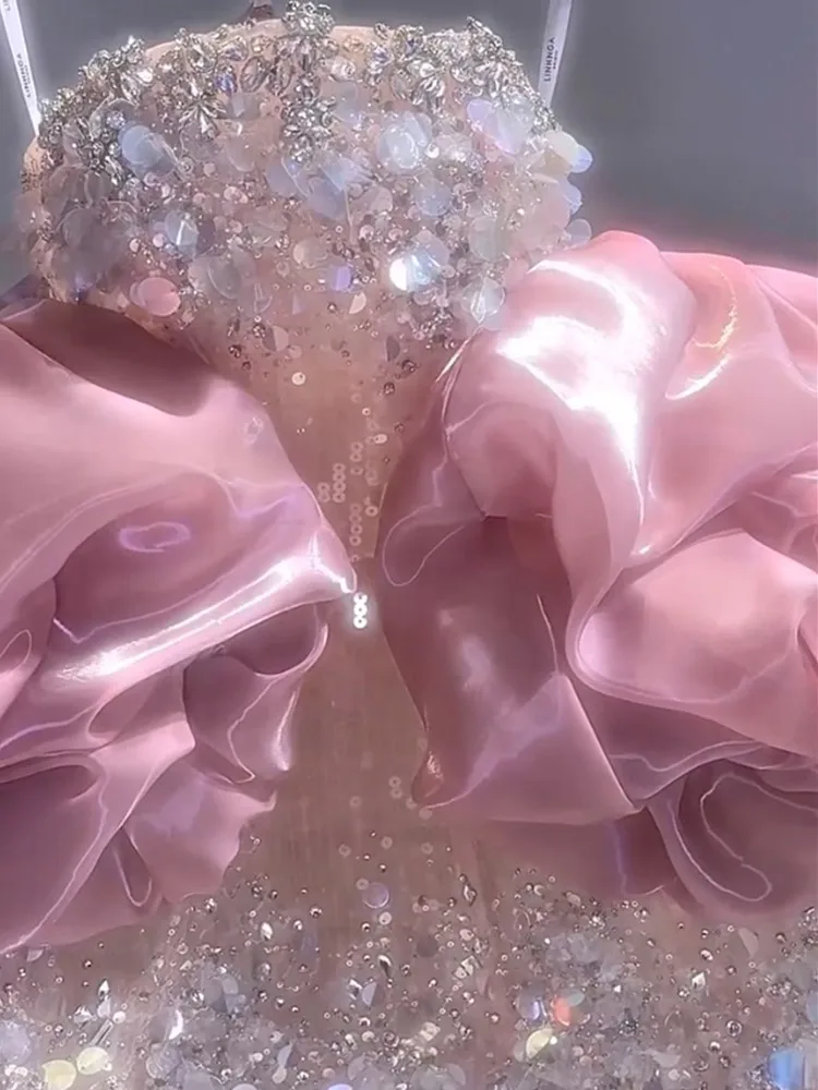 فستان وردي فاتح فاخر ذو صناعة ثقيلة مزين بالترتر لحفلات أعياد الميلاد #3