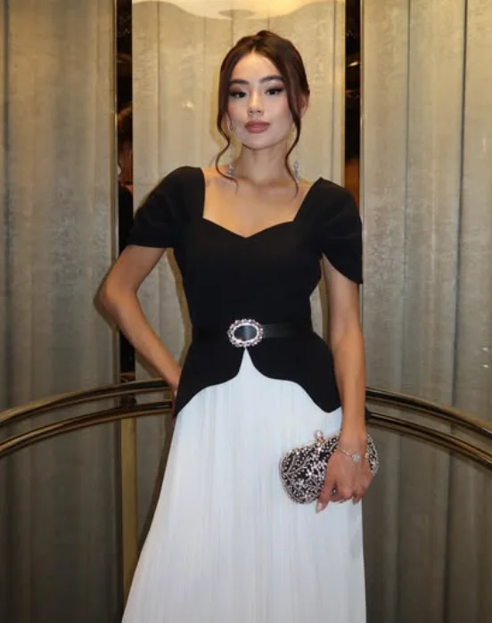 Haute qualité personnalisé longueur de plancher manches courtes couleur contraste perlé plissé Robe Pour Mariage Invité Lowime Robe de soirée