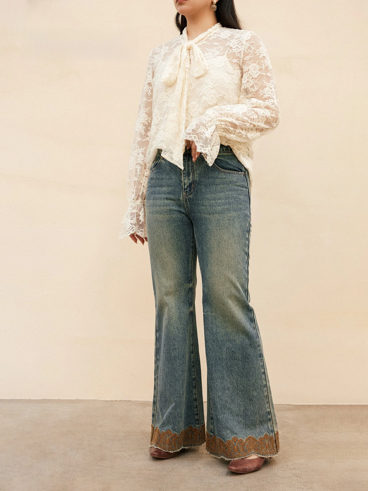 

Plusmall Millennium Spicy Girl Faded Waed с тяжелой вышивкой, потертые микро-расклешенные джинсы, осенне-зимние новые женские джинсы...