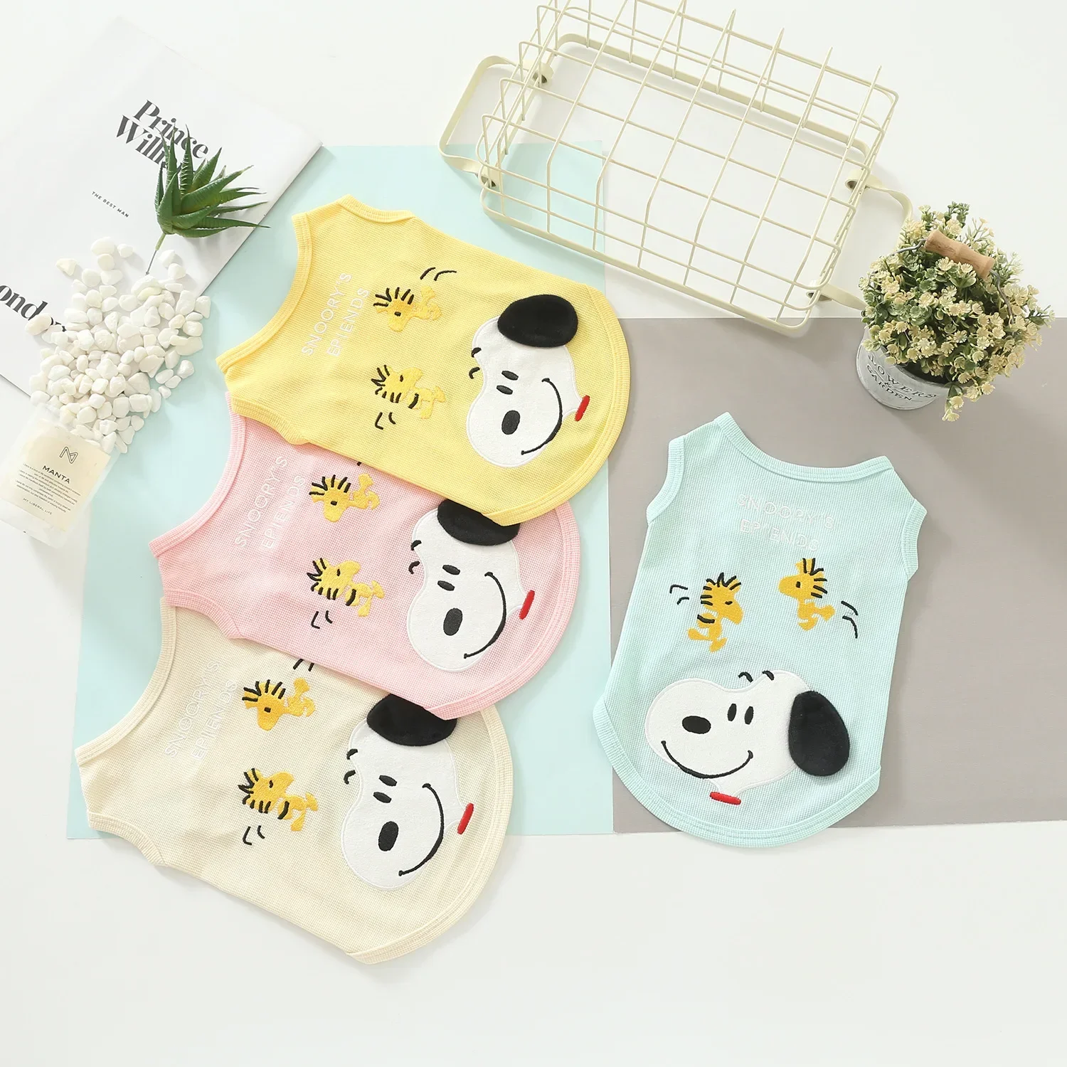 

Snoopy Pet Clothes T-Shirt Short Sleeve Vest Pet Dog Clothes Summer Cartoon Pet Vest Cute Dog Coat