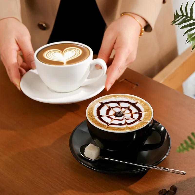 Mugs Light Luxury Vintage European Ceramic Latte Espresso Cup 220ml Professional Coffee Art Mug Household Tabletop Decor