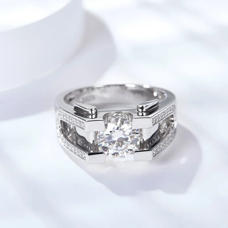 Mozambique Men's 2-Carat Diamond Inlaid Silver Wedding Ring 925 Sterling Silver Simple Light Luxury Ring for Valentine's Day Birthday Wedding Engagement