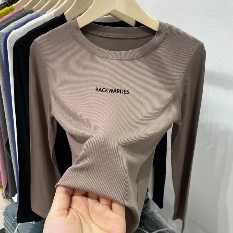 عادية بسيطة نموذج جديد ربيع الخريف سليم تي شيرت مجسم المرأة حجم كبير طبقة القاعدة الداخلية طويلة الأكمام طاقم الرقبة طباعة أنيقة