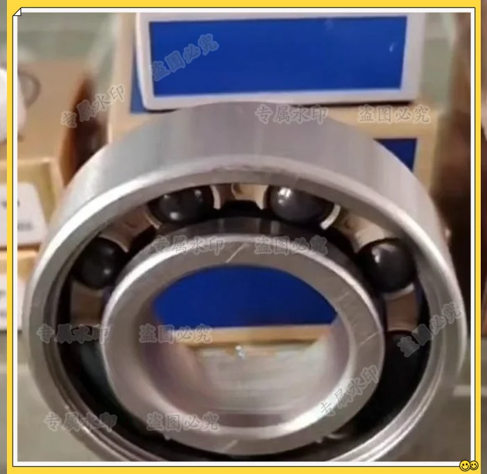 

1 piece (30x62x23,8) and 4 pieces (30x55x13) bearings