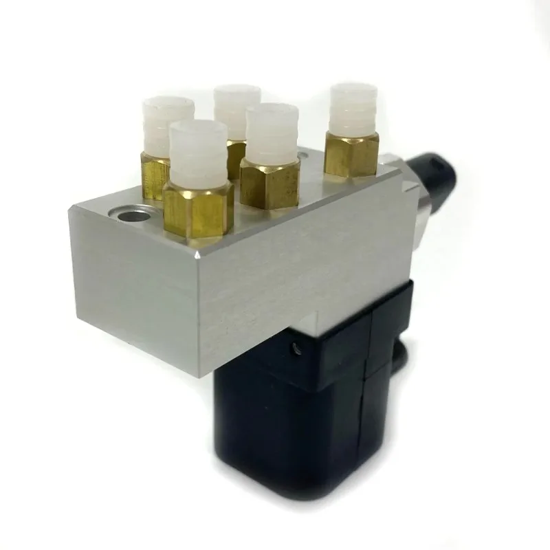 2113200158 New High Quality Brand New W211 Air Pump Air Shock Distribution Solenoid Valve for Benz W211 E320 E500 E55 CLS55 E63