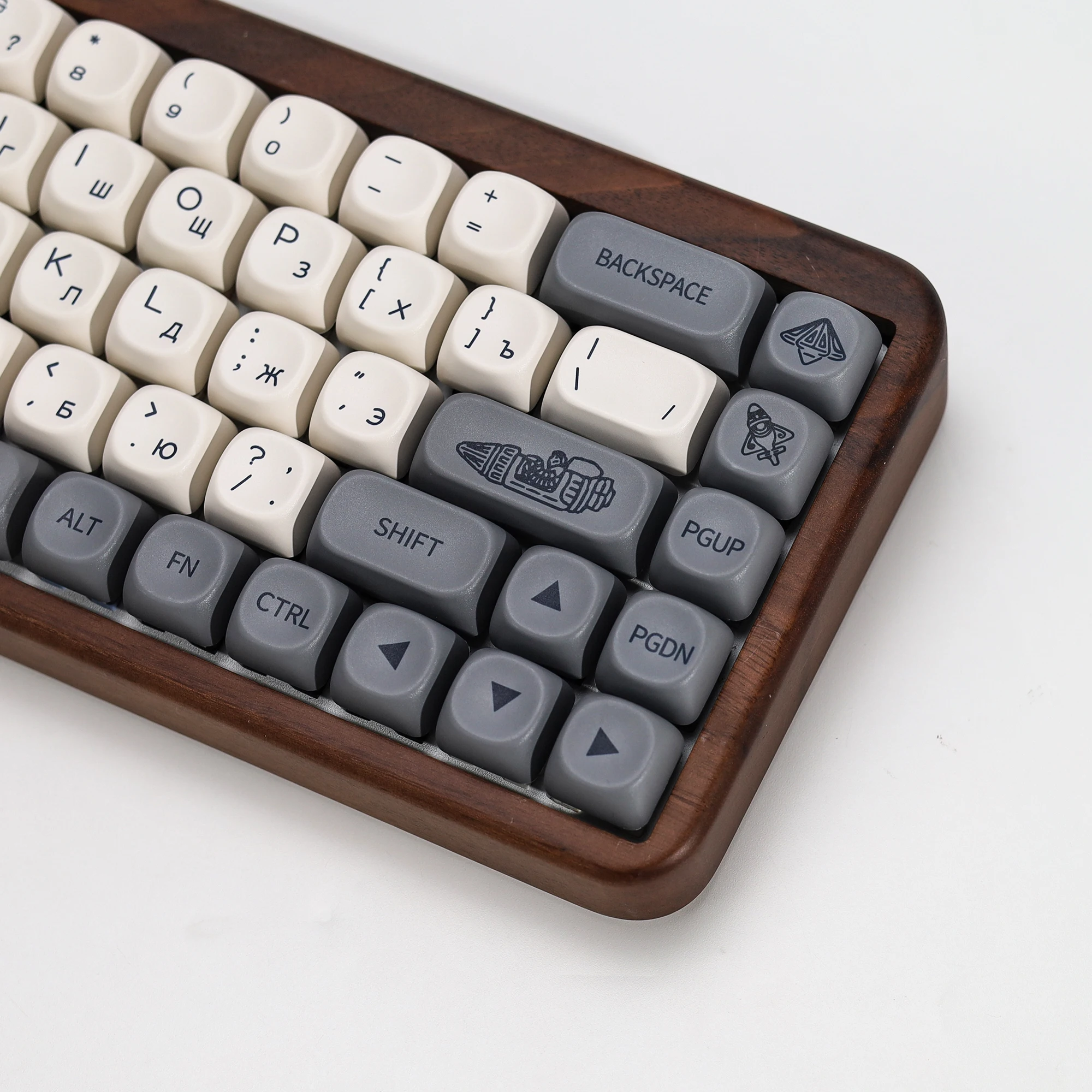 KBDiy Russische Tastenkappen Retro Vision Theme KOA MOA Profil PBT ISO MAC Tastenkappen Maßanfertigung für MX-Schalter 60 Gaming Mechanische Tastatur – Detail 16