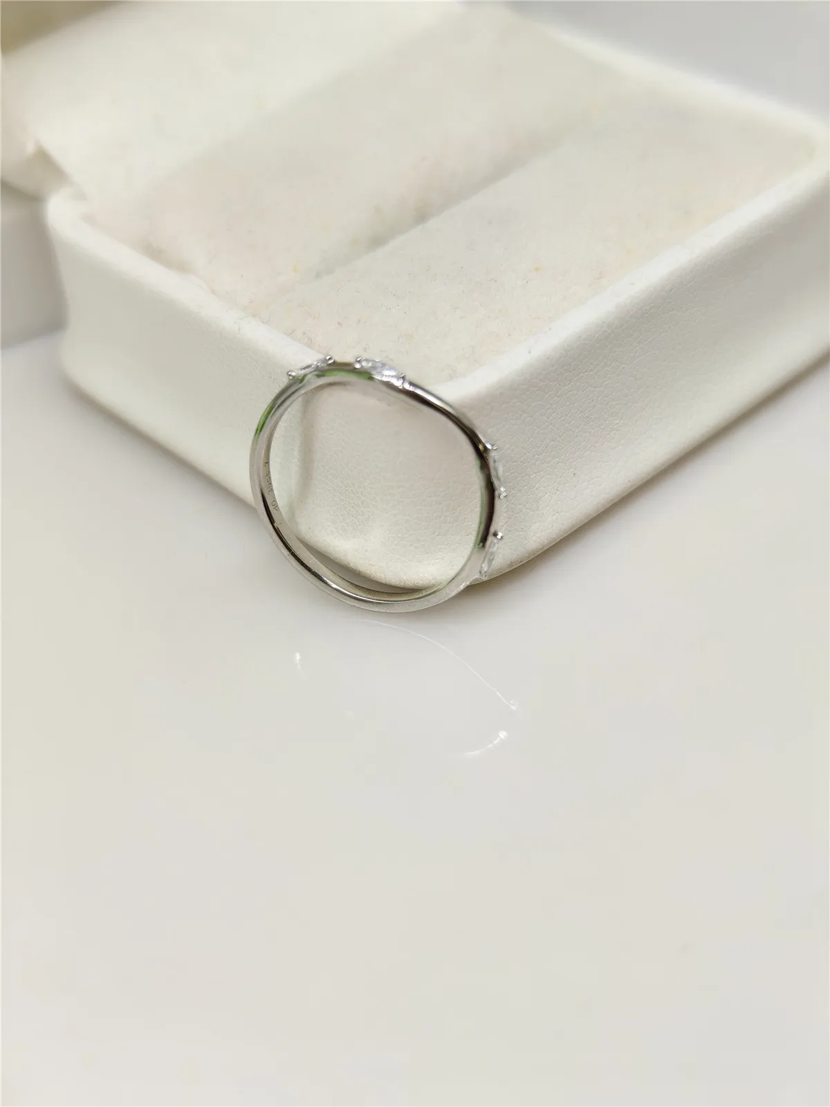 Diamante cultivado en laboratorio de oro real físico de oro de 10 quilates, anillo de diamantes de forma especial de almizcle, anillo HPHT, anillo de compromiso, platino