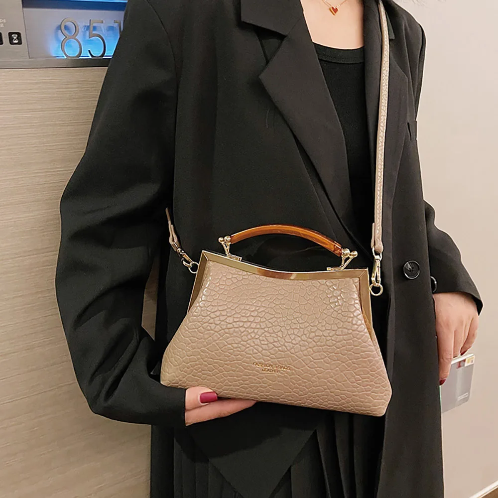 Women\'s Bag 2023 New Niche Clip Buckle Bag Fashion Solid Color Retro Lychee Pattern Shoulder Bag Ladies Portable Sling Bag