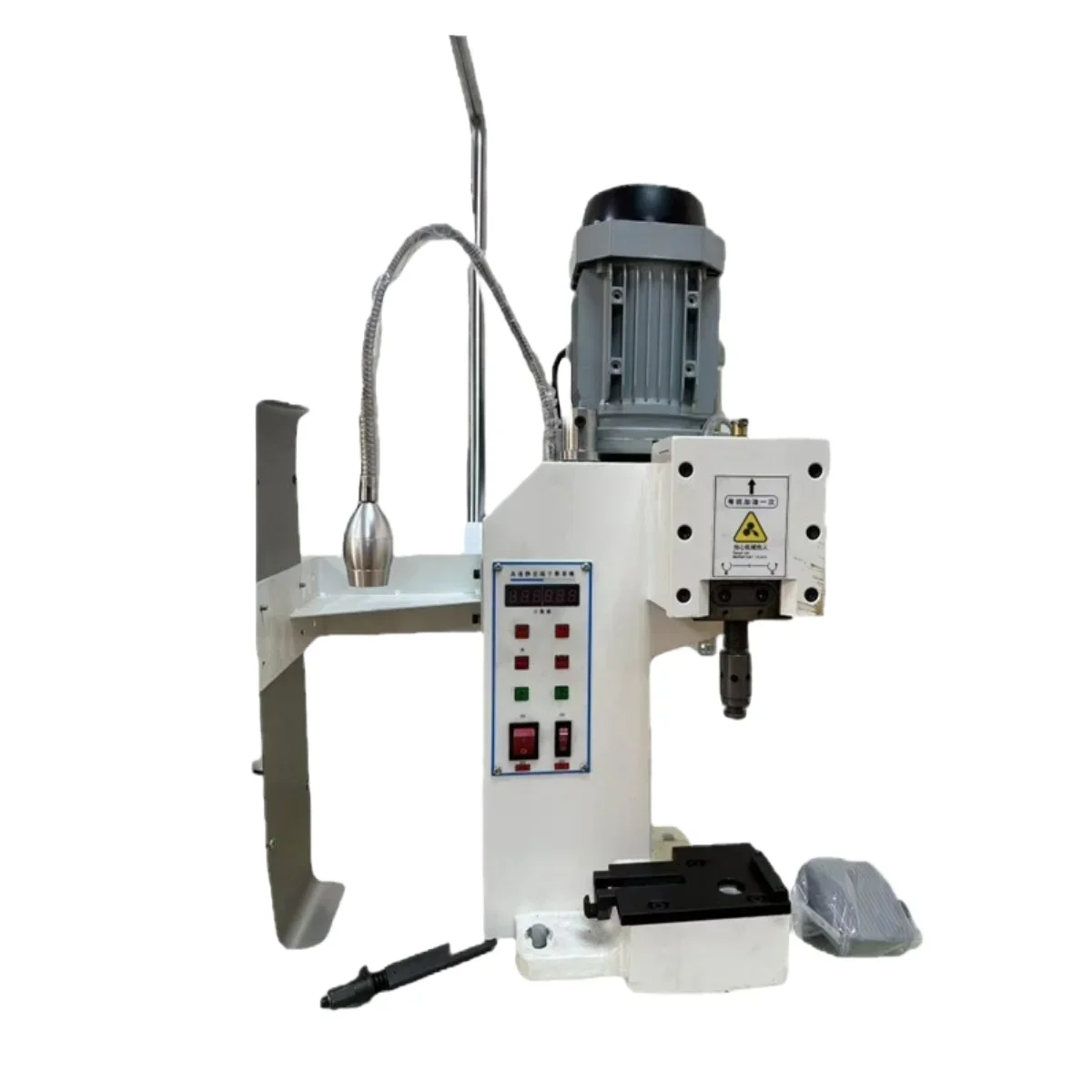 

Low noise manufacturer of 2T mute terminal crimping device