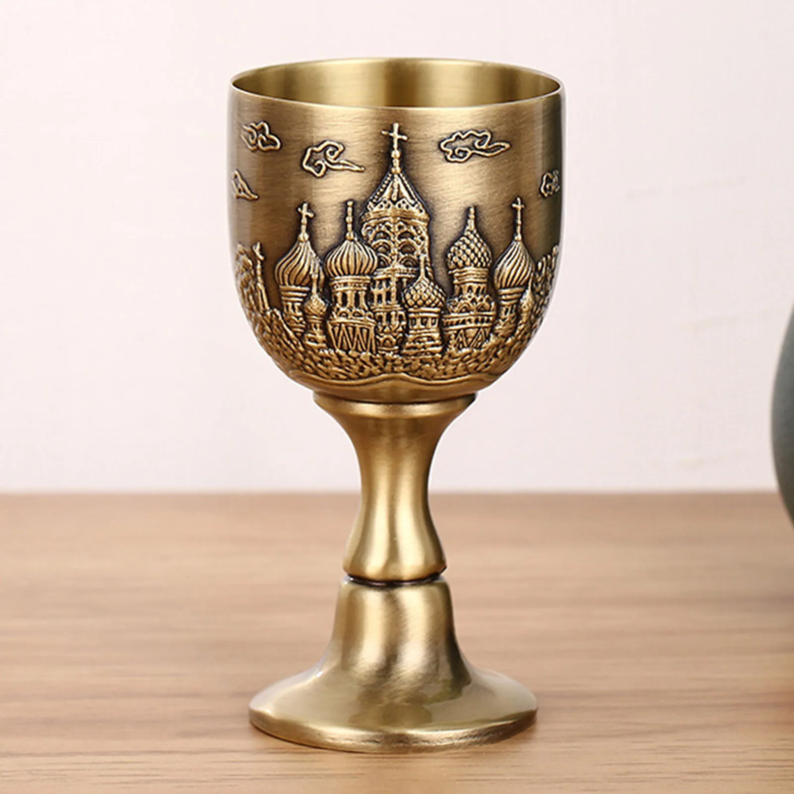 Luxurious Sense Chalice Goblet Elegant Imitation  Wine Cup Gold Goblet for Family Friend Neighbor Gift