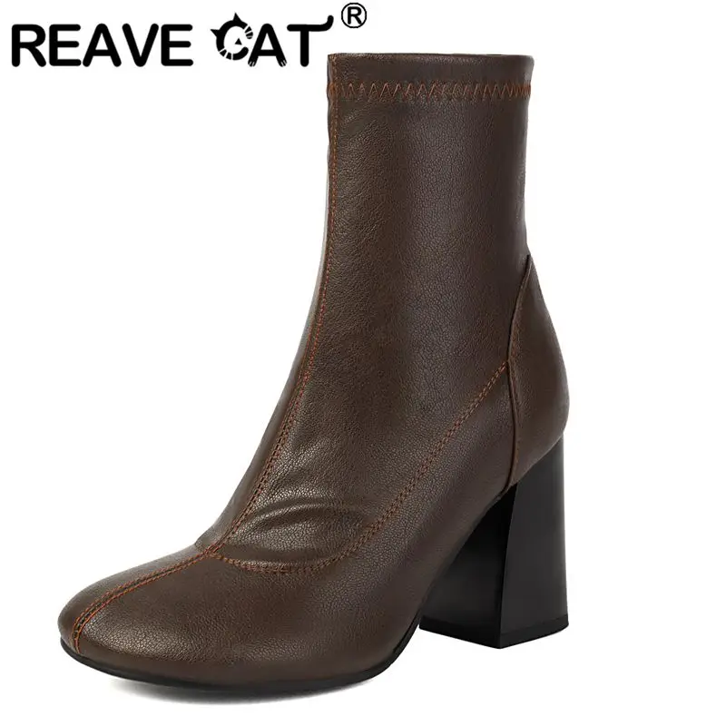 

REAVE CAT Коричневые женские ботильоны с круглым носком 8,3 см на блочном каблуке с застежкой-молнией, большой размер 44 45 46 Сексуальные эластичные короткие ботильоны для женщин