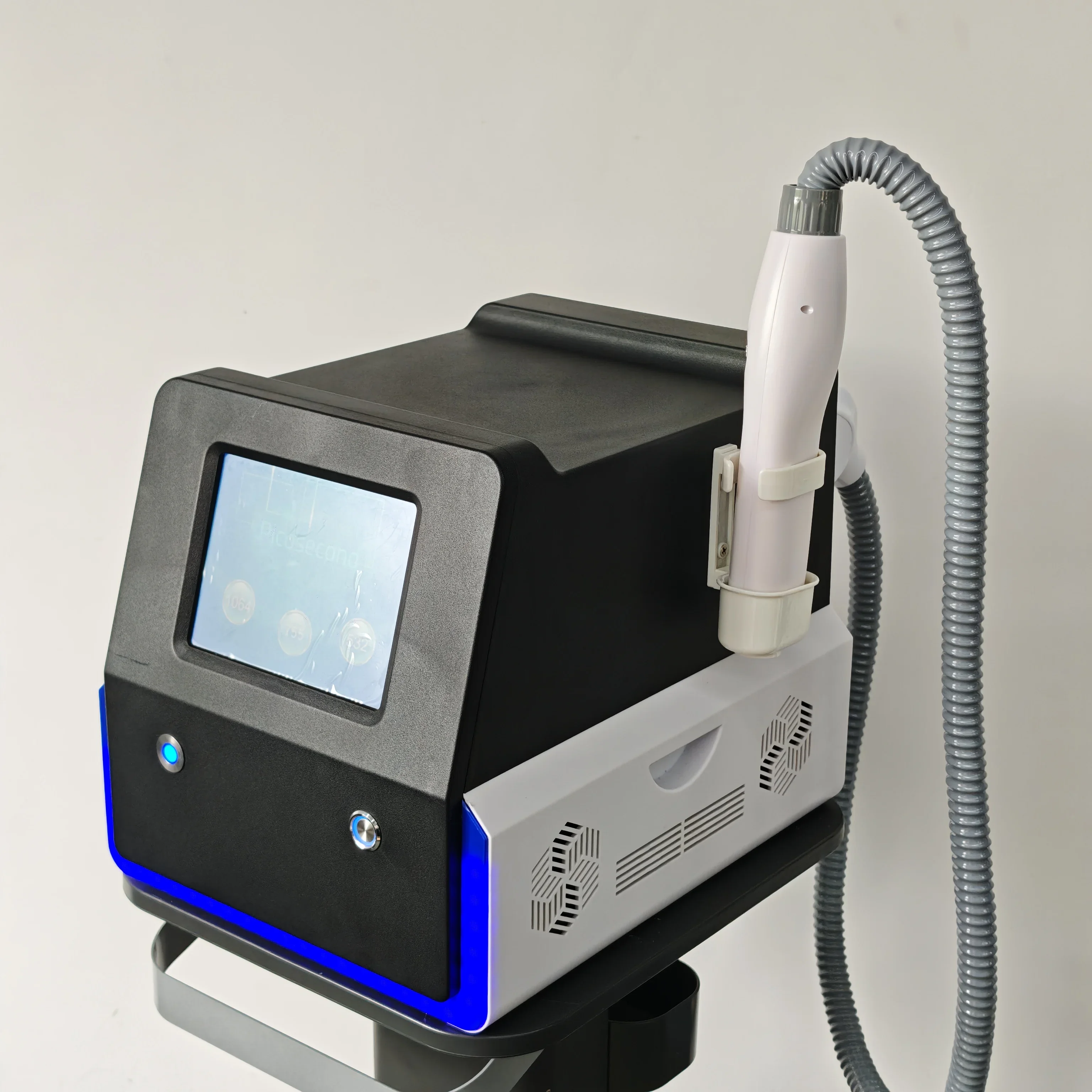 

Лазерный аппарат Nd:YAG для удаления татуировок, отбеливания кожи, удаления пигментации, веснушек, макияжа глаз и бровей, карбоновый бьюти-аппарат