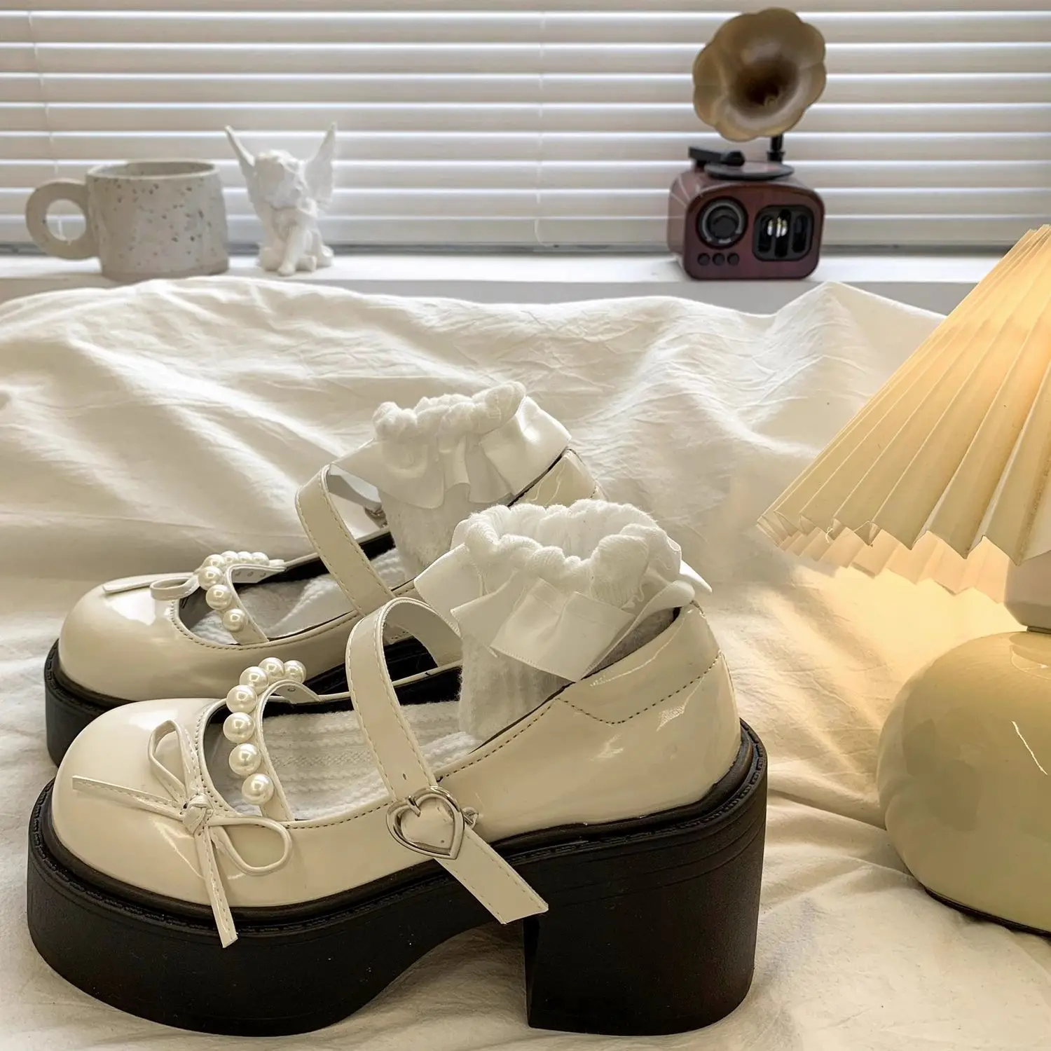 

2025 Spring Summer New Vintage Round Toe Mary Jane Shoes with Block Heel Retro Versatile Petite Leather Shoes for Women