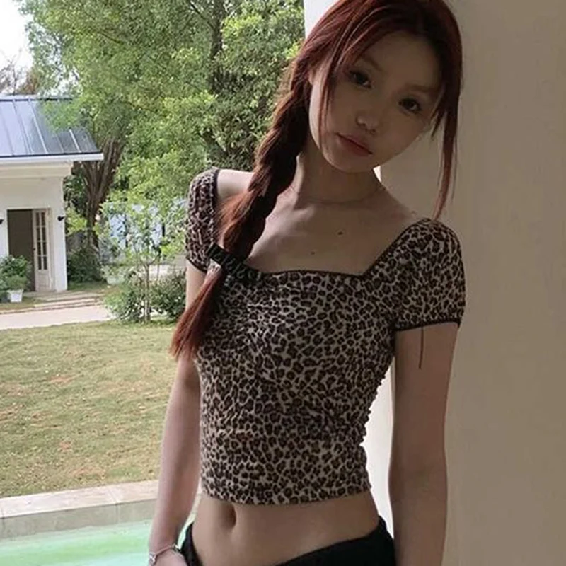 Nuevas chicas de verano estilo coreano Y2k estampado de leopardo Slim Fit Tops cortos finos señora Chic Sexy cómodo ropa con mangas de un hombro