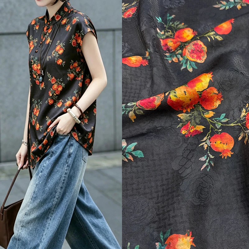 114cm-wide-26mm-hole-through-black-hualuo-silk-fabric-with-fruites-printing-for-diy-sewing-summer-dress-blouse-pajamas-r6785
