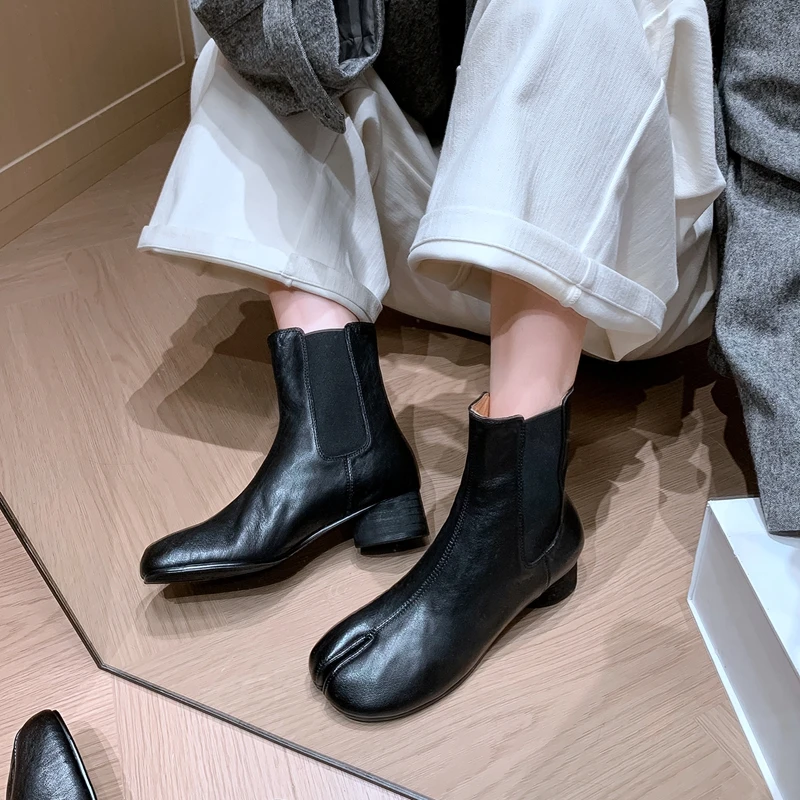2026 Autumn Winter Soft Leather Split Toe Tabi Women Ankle Boots Fashion Zip Thick High Heels Chelsea Chunky Shoes Short Booties