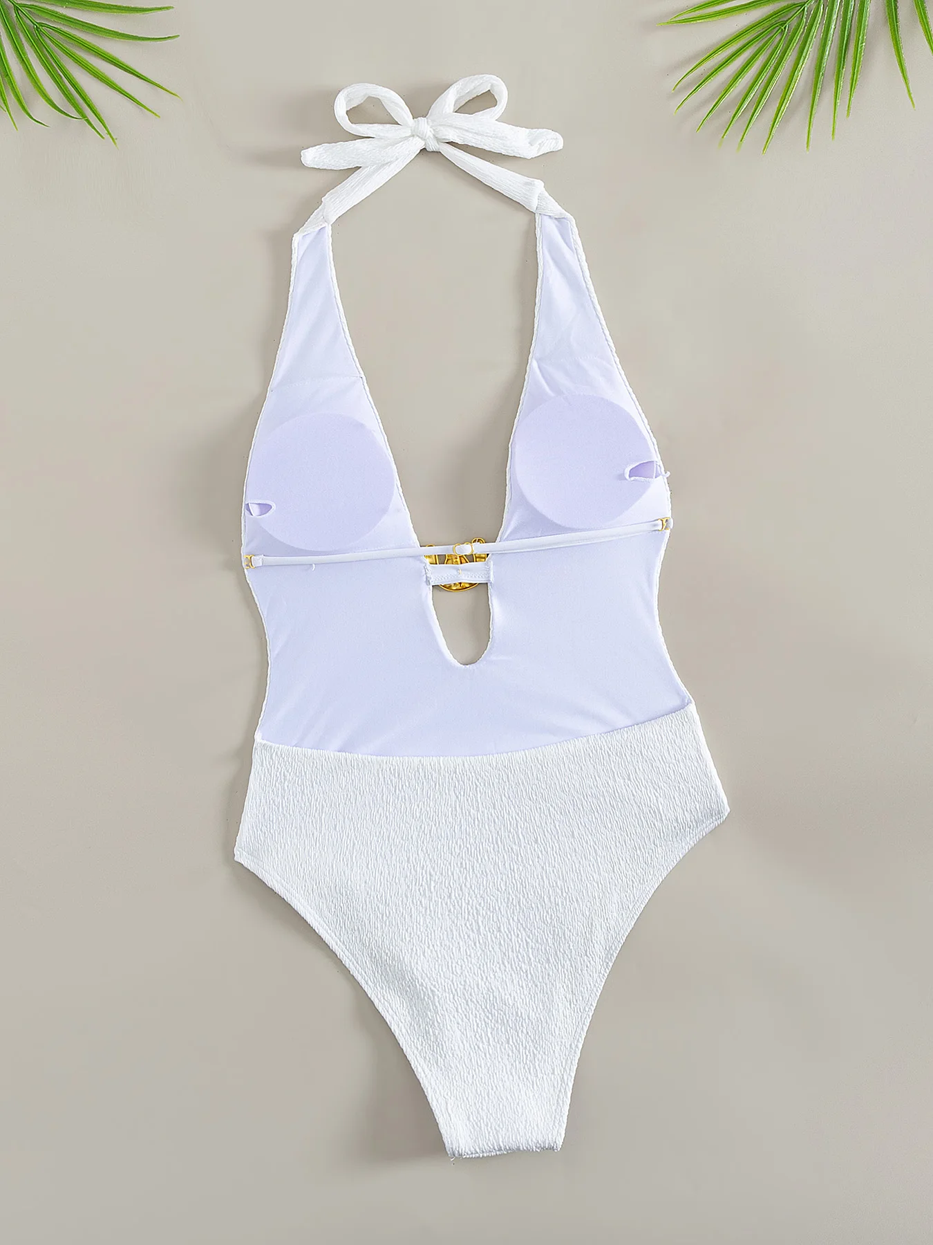 Traje de baño sexy de una pieza blanco con acento dorado, perfecto para ropa de playa de verano, fiestas en la piscina, ocasiones especiales, se destaca este verano
