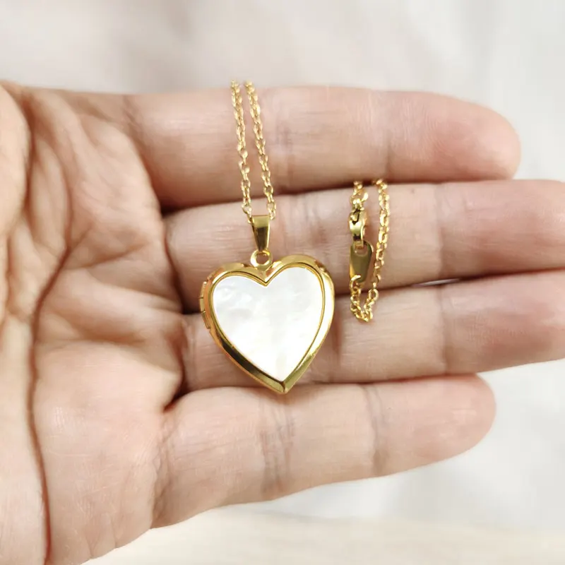 1pc Glossy Heart Pendant Necklace Love Heart Real Shell Charms Floating Locket Necklaces Women Men Fashion Memorial Jewelry