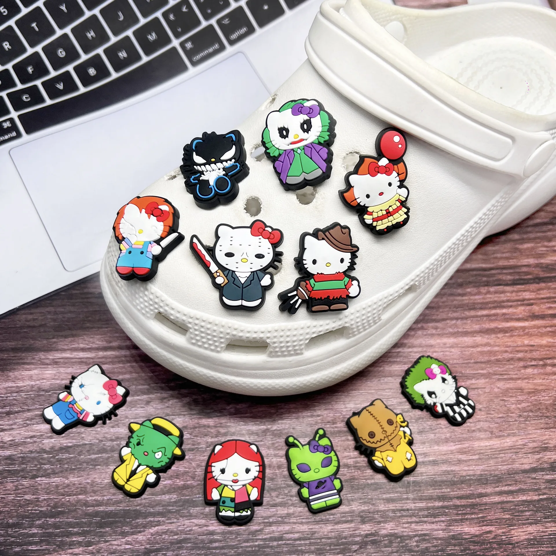 18pcs Mesuca Halloween KT Cat Shoe Charms PVC Shoe Decorations for Boys&Girls Waterproof Shoe Perfect for Gifts and Party Favors
