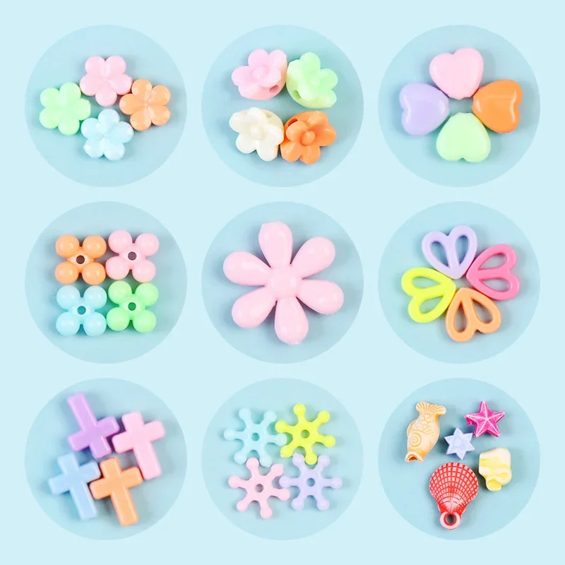 手作りおもちゃアクセサリー 700個入り 多種類 キッズDIYビーズセット 創造的な女の子向け 編み込みブレスレットと指輪 ジュエリー製作おもちゃ